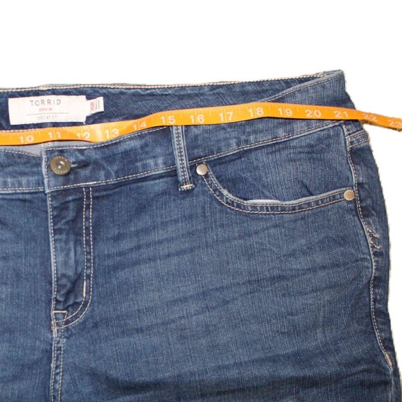 Torrid Skinny Jeans - Sz 20 - Picture 2 of 3